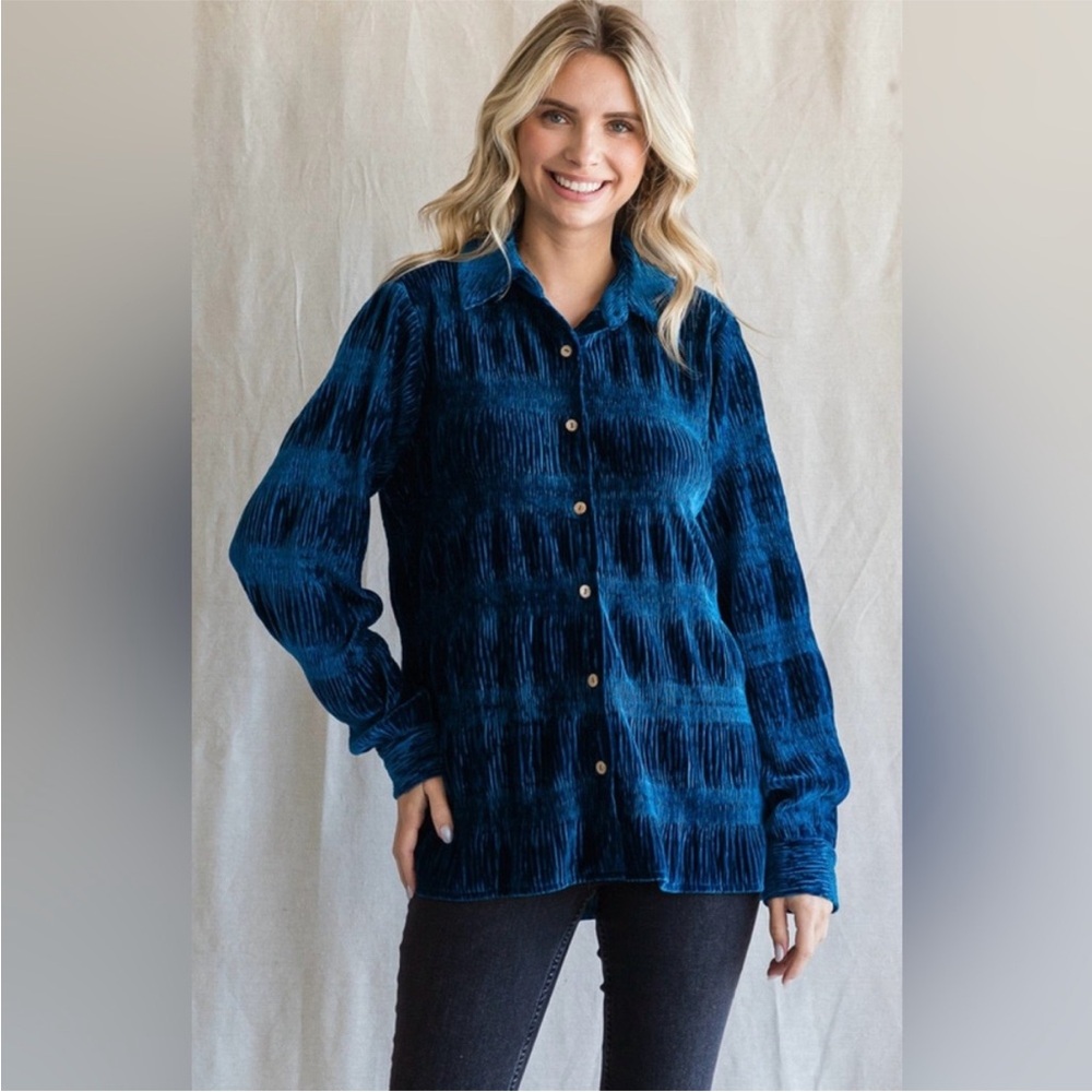 Umgee Teal Button-Down Shirt Women Size L Velour Smoked Long Sleeve Blouse